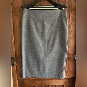 Gray Tailored Pencil Skirt. Size 6.